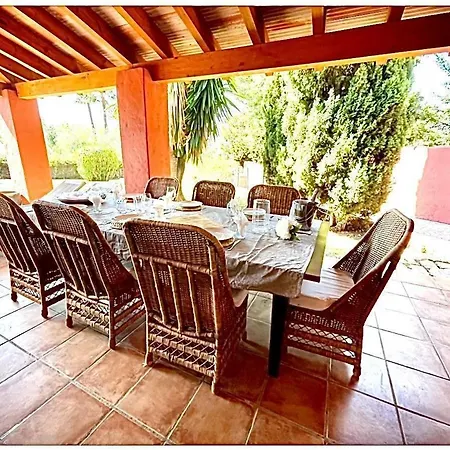 Вилла Villa Anouk *